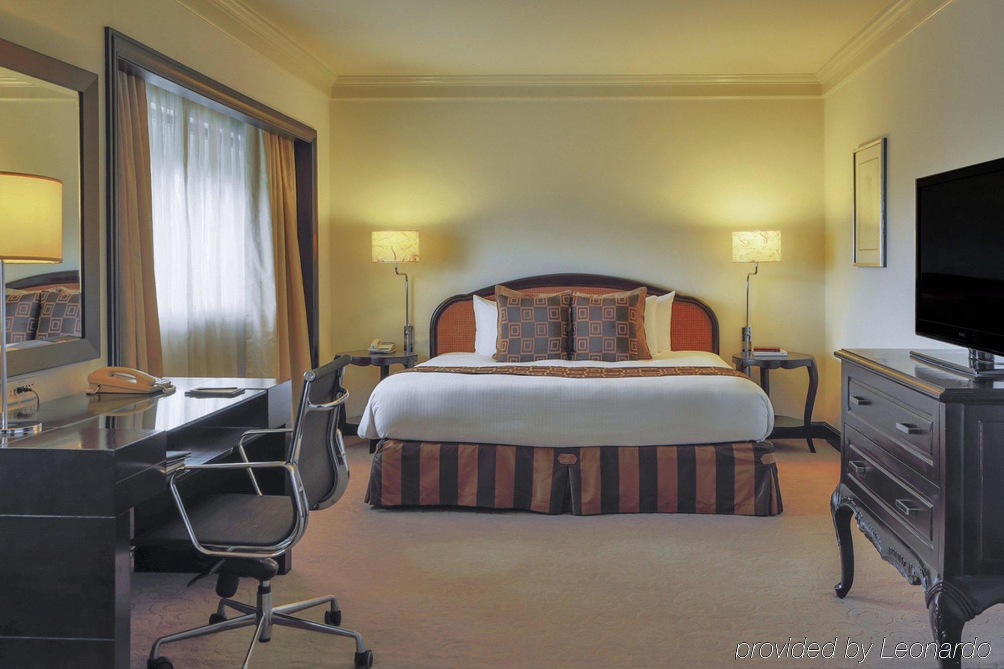 Hotel Intercontinental Manila à Makati City Extérieur photo