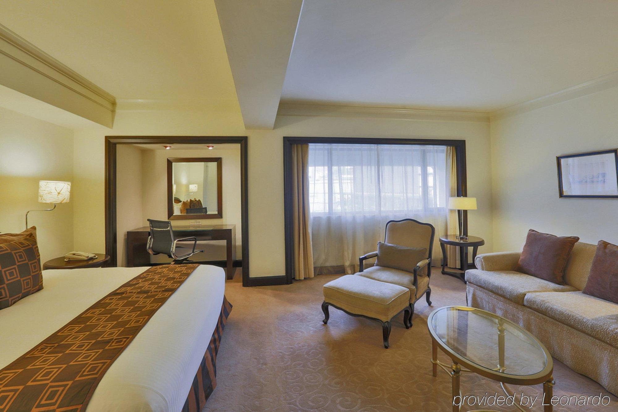 Hotel Intercontinental Manila à Makati City Extérieur photo