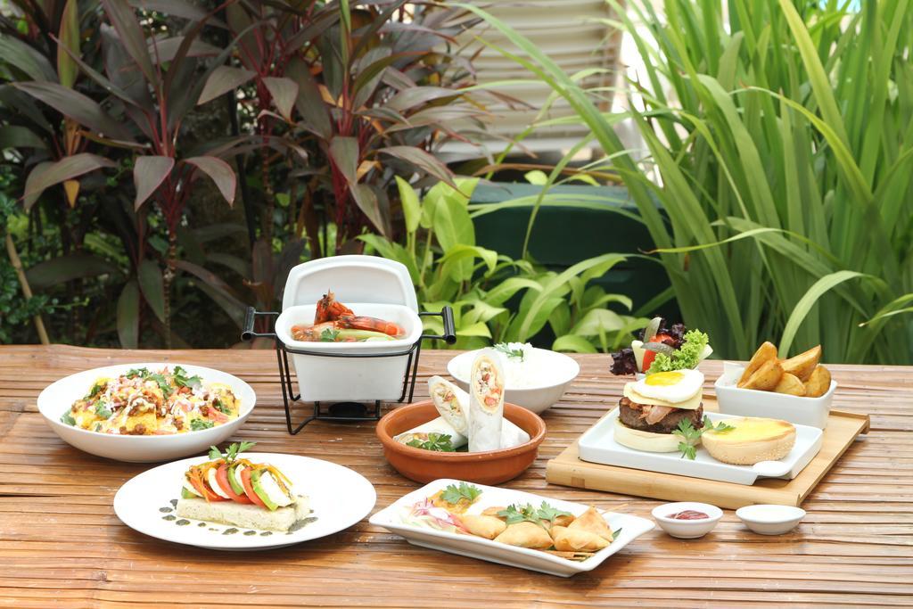 Hotel Intercontinental Manila à Makati City Extérieur photo